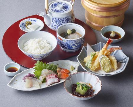 割烹よし田 天神本店